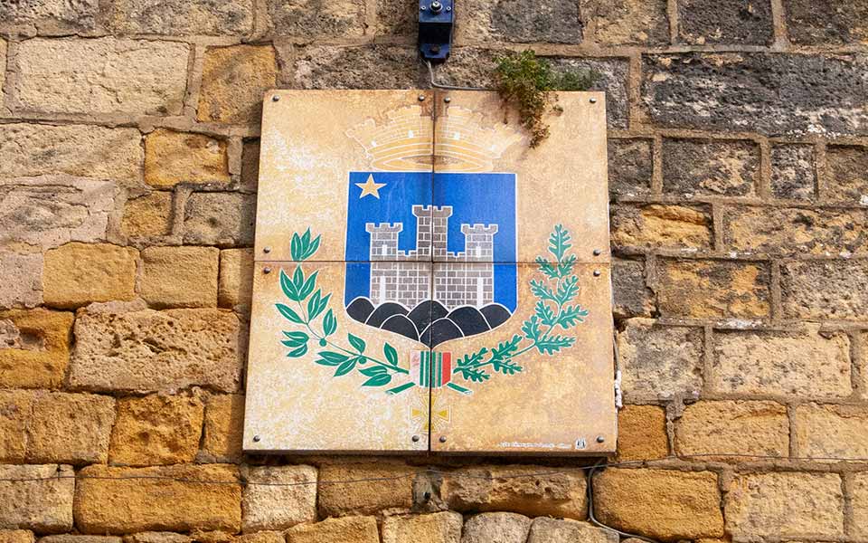 Blason de Gourdon