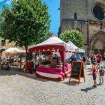 Carte Postale Ancienne - GOURDON - Place De L'Église - Lot - Occasion