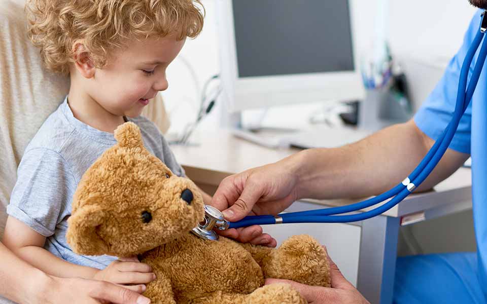 Enfant chez un médecin à Gourdon dans le Lot